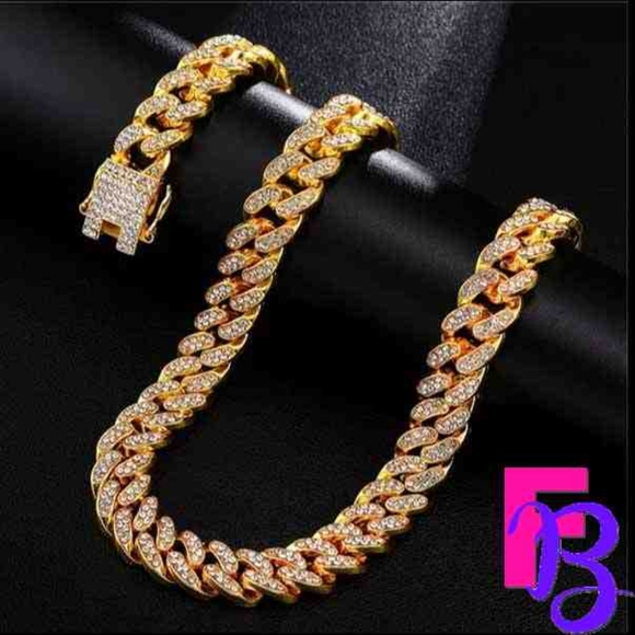 Iced Miami Cuban Necklace - Picture 3 of 17